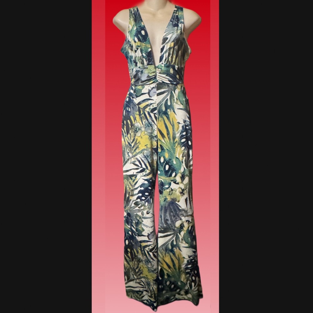 “NEW” Women’s Tropical Print sleeveless deep Plunging V-Neck Wide leg Jumpsuit